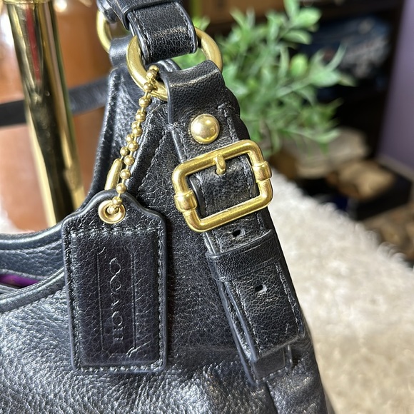 Vintage Madison Maggie Black Coach Bag - Picture 5 of 15